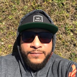 Meet your Posher, Ambrose